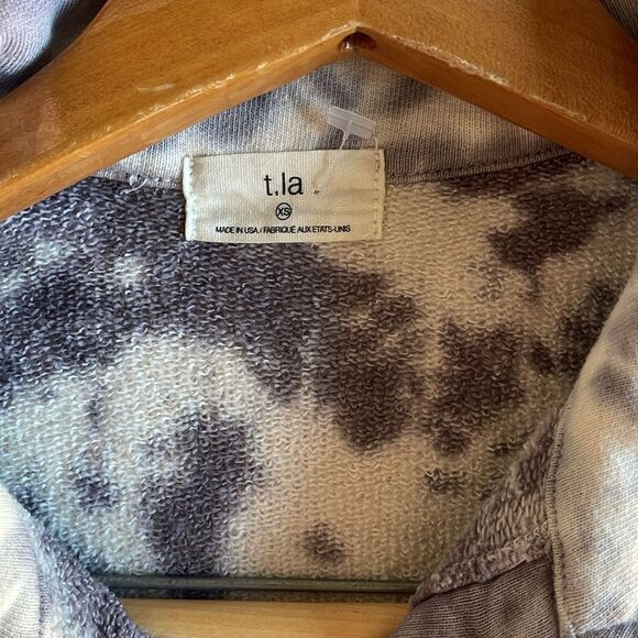 Oh so soft T La cropped jacket. - Picture 7 of 7